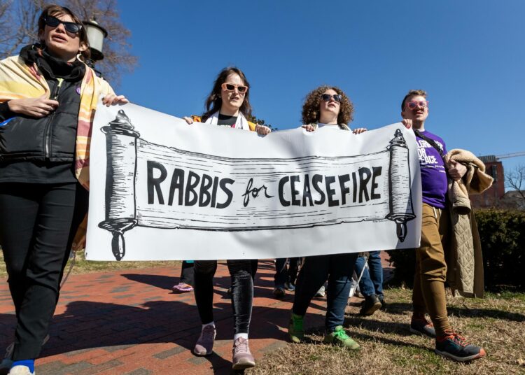 Rabbis for Ceasefire -järjestön mielenosoitus tulitauon puolesta Washington, D.C.:ssä 21. helmikuuta 2024.