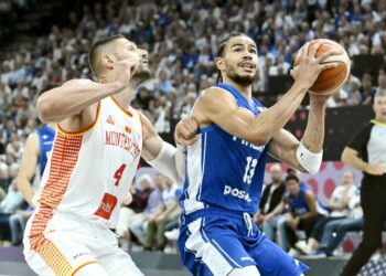 Olivier Nkamhoua keräsi Montenegroa vastaan kymmenen pistettä ja kolme levypalloa.
