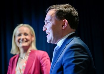 Wille Rydman iloitsi valinnastaan sosiaali- ja terveysministeriksi eilen keskiviikkona. Mukana asiasta tiedottamassa oli perussuomaisten puheenjohtaja, valtiovarainministeri Riikka Purra.