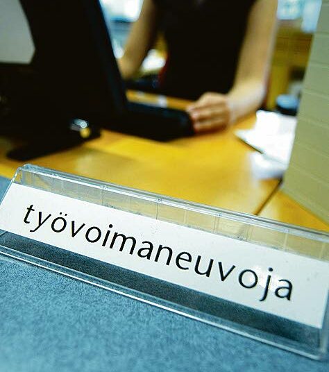 Työttömyys kasvaa ja työn määrä vähenee jälleen lujaa.