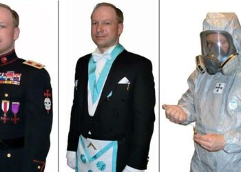 Anders Behring Breivik julkaisi 1 500-sivuisen manifestinsa päätteeksi joukon poseerauskuvia. Sukelluspuvun (oik.) olkamerkissä lukee: ”Marxilaisten metsästäjä, Norjan monikulttuuri-petturien metsästyslupa".