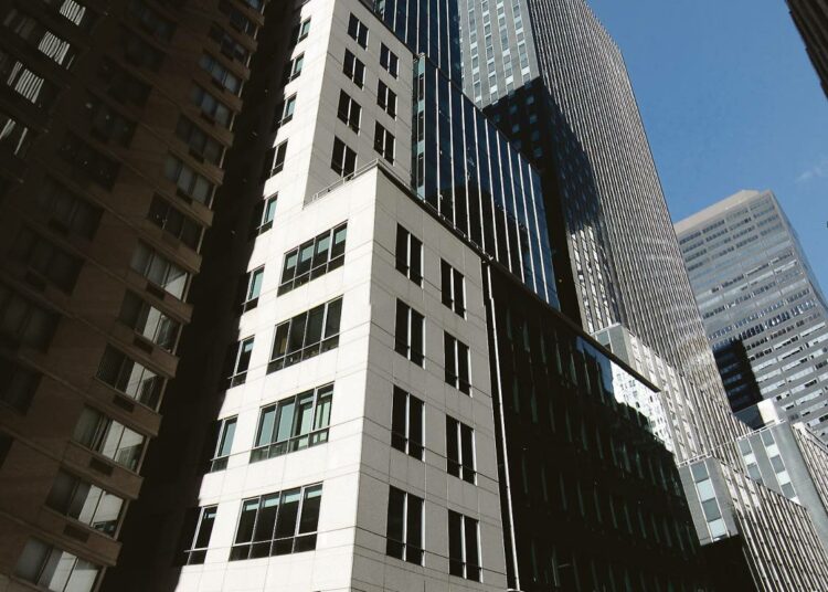 Vuonna 2008 Yhdysvalloista alkanut finanssikriisi koitui Irlannin kohtaloksi ja Anglo Irish Bank osoittautui mätäpaiseeksi. Kuvassa pankin rakennuksia New Yorkissa.
