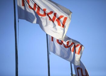 Viime viikon Rautaruukkikaupat ovat saaneet poliitikot arvioimaan valtion omistaman sijoitusyhtiön Solidiumin luonnetta.