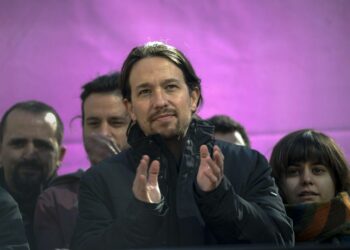 Podemosin Pablo Iglesias 150 000 osanottajaa Madridiin koonneessa mielenosoituksessa tammikuun lopussa.