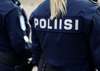 Iso osa poliiseista kokee uupuneensa töissä.