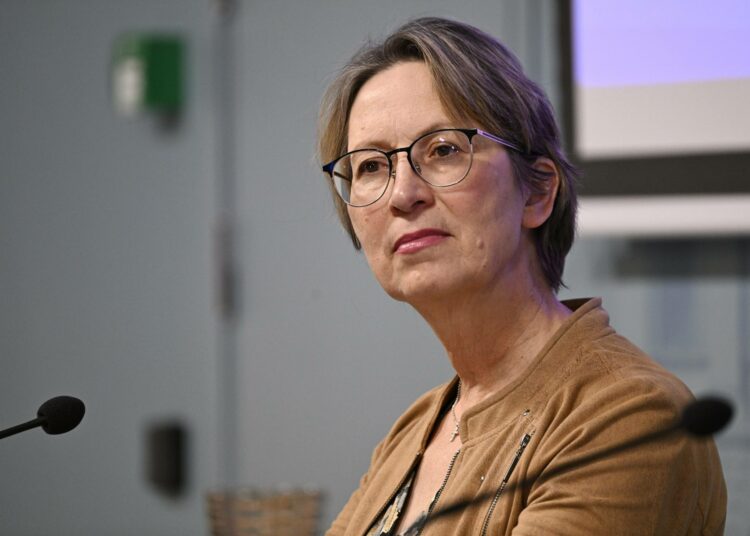 Maa- ja metsätalousministeri Sari Essayah.