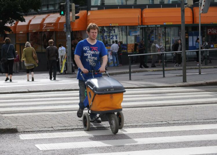 Postinjakajien jaksamisen rajat ovat tulleet vastaan jatkuvilla ylitöillä.