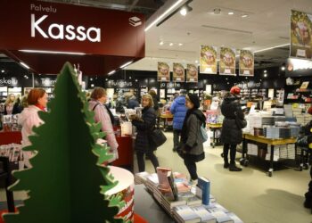 Kuluttajaliitto on huolissaan, muistetaanko myös kuluttajien näkökulma asioiden valmistelussa ja lausunnoissa Kuluttajaviraston ja Kilpailuviraston yhdistyessä vuoden alusta.