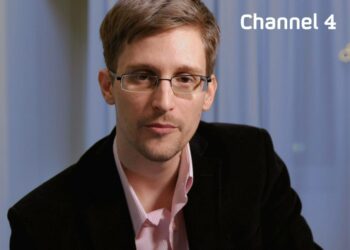 Edward Snowden Channel 4:n jouluaattona julkistamassa päiväämättömässä kuvassa.