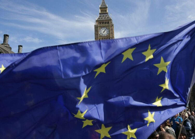 Iso-Britannialla on useita satoja kauppasopimuksia Euroopan unionin kanssa. Kuva maaliskuisesta brexitin vastaisesta mielenosoituksesta Lontoossa.