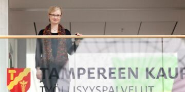Tampereen kokeilussa kullakin työttömällä on ollut OMA-valmentaja, jonka kanssa arvioidaan palvelujen tarve, kertoo asiakkuuspäällikkö Sari Oksanen Tampereen kaupungin työllisyyspalveluista.