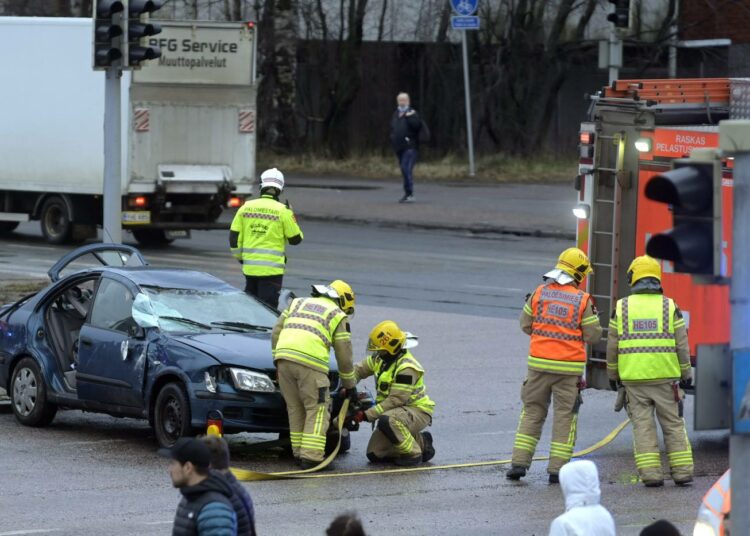 Sote-vaaleissa on kyse siitä, millaisia sosiaali- ja terveyspalveluja ja lisäksi pelastuspalveluita kansalaiset jatkossa saavat. Aihekuva Helsingistä.