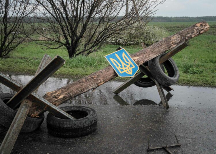 Barrikadi Itä-Ukrainassa.