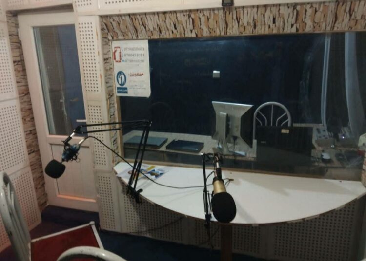 Radio Naisten äänen studio.