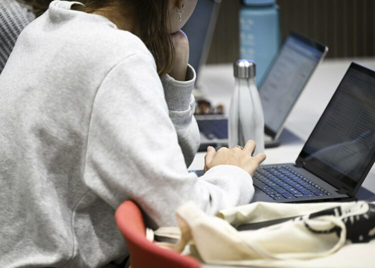 Vasemmisto on ylioppilaskuntapolitiikassa aivan omilla luvuillaan muihin puoluetaustaisiin ryhmiin verrattuna.