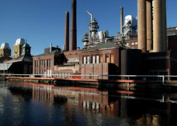 Stora Enso aikoo lopettaa sanomalehtipaperin tuotannon Varkaudessa.
