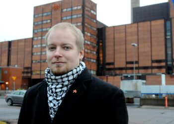 Jussi Saramo toteaa, että valtaa on nyt tarjolla.
