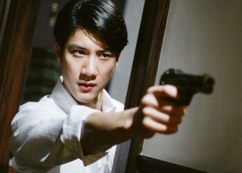 Lust, Caution on mestariohjaaja Ang Leen eroottinen trilleri 1940-luvun alun Shanghaista, jossa Japanin miehitysvaltaa vastustavat opiskelijat suunnittelevat salamurhaa. Kuvassa Kuang Yu Min (Leehom Wang).