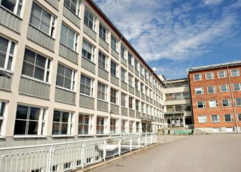 Stadin ammattiopistosta ei vastattu Viikkolehden kyselyihin palkkasaatavista.