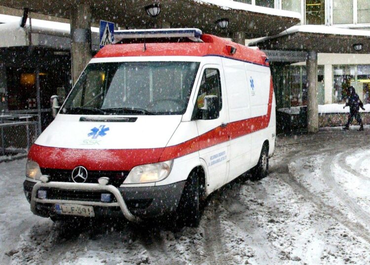 Perheenjäsenen kotivankila tai jatkuva ambulanssiralli ovat edelleen suomalaisen sosiaali- ja terveydenhuollon todellisuutta.