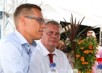 Pääministeri Alexander Stubb ja valtiovarainministeri Antti Rinne.