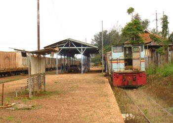 Ugandan rautatiet ovat monin paikoin joutuneet huonoon kuntoon.