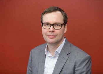SAK:n kansainvälisten asioiden asiantuntija Aleksi Kuusisto aloittaa FinUnionsin johtajana ensi vuoden alussa.