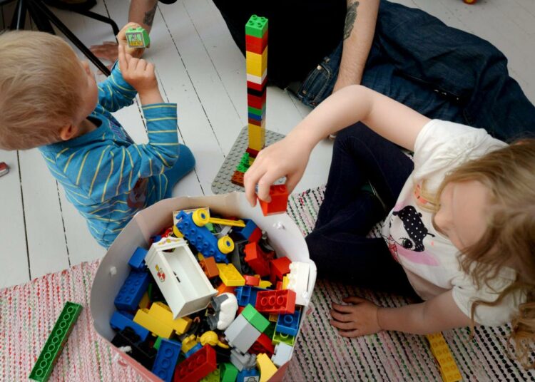 Julkisella sektorilla, muun muassa hoitoalalla, kilpailukykysopimus pidensi työaikaa sovitulla tavalla. Yksityisellä lähes puolella palkansaajista sopimus ei vaikuttanut mitenkään.