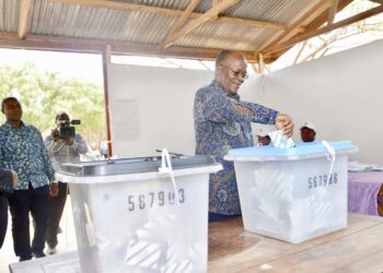 Tansanian presidentti John Magufuli kävi äänestämässä maan hallinnollisessa pääkaupungissa Dodomassa viime viikolla.