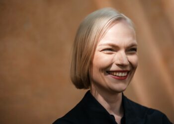 Vasemmistoliiton kansanedustaja Minja Koskelalla on myös musiikillisia lahjoja.