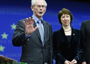 Pidättyväinen ilo paistoi torstai-iltana Herman Van Rompuyn ja Catherine Ashtonin kasvoilta.