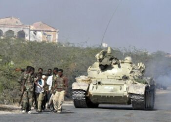 Afrikan unionin rauhanturvaajien panssarivaunu Mogadishussa.