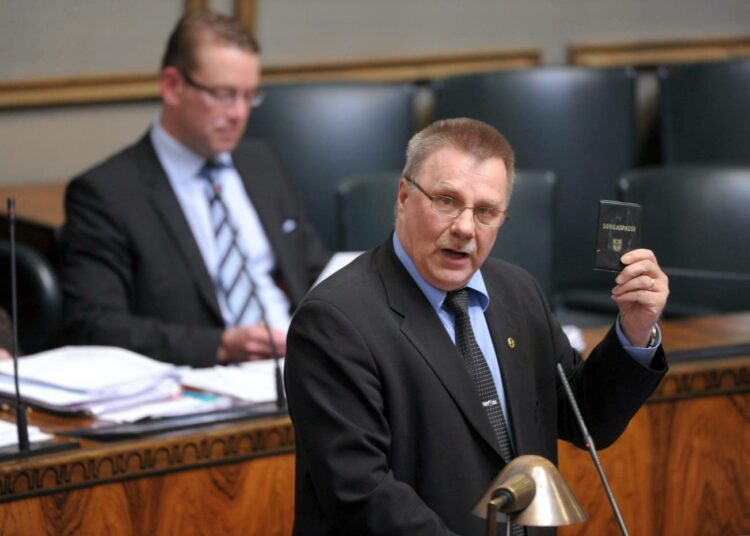 Perussuomalaisten kansanedustaja Pentti Oinonen piti puolueensa ryhmäpuheen keskiviikkona eduskunnassa.