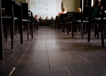 Suomen arvostelijain liiton järjestämässä Kritiikin Päivässä pohdittiin kulttuurilehtien merkitystä ja asemaa mediakentän myllerryksessä.