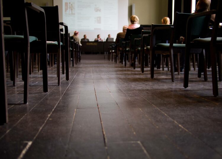 Suomen arvostelijain liiton järjestämässä Kritiikin Päivässä pohdittiin kulttuurilehtien merkitystä ja asemaa mediakentän myllerryksessä.