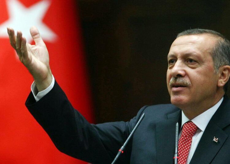 Turkin pääministeri Recep Tayyip Erdogan syytti Syyrian rikkoneen Turkin ilmatilaa viidesti viime aikoina.