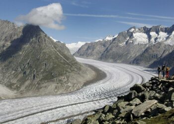 Aletsch jäätikkö Alpeilla.