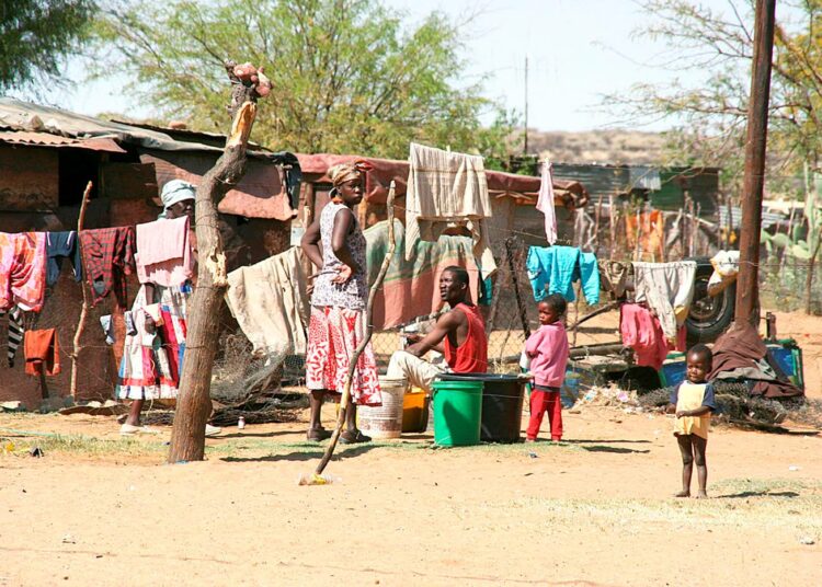 Namibian Otjiverossa koulunkäynti, itsensä työllistäminen ja pienyrittäjyys lisääntyivät merkittävästi perustulon myötä.