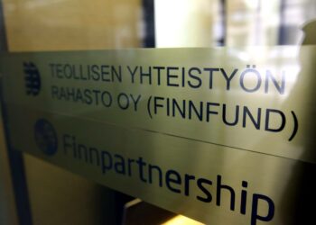 Sipilän hallitus leikkasi kaksi vuotta sitten järjestöjen kehitysrahoitusta ja kasvatti yksityisen sektorin roolia. Finnwatchin keskiviikkona julkistaman raportin mukaan valtion omistaman Finnfundin toiminta ei monissa tapauksissa vastaa kehityspolitiikan tavoitteita.
