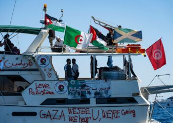 Global Sumud Flotilla on aiemmin joutunut droonihyökkäysten kohteeksi. Viime yönä Israel pysäytti sen Välimerellä.