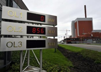 TVO:n Olkiluodon ydinvoimaloista OL1 on vuosihuollossa ja OL3 vasta rakenteilla.