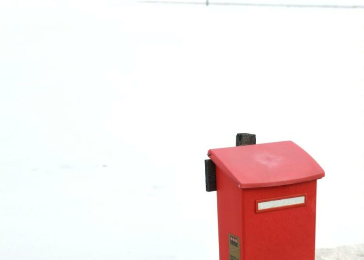 Postilaisten mielestä palvelut heikkenevät uuden postilain myötä.
