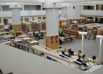 Kirjastot.fin ja Suomen Kirjastoseuran kyselyyn osallistuneista kunnista joka viidennessä suunnitellaan kirjaston toimipaikan tai kirjastoauton lakkauttamista.