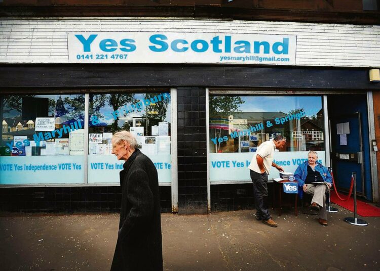 Itsenäisyyttä ajava ”Yes”-kampanja on tuonut yhteen SNP:n lisäksi Skotlannin Vihreät ja Skotlannin Sosialistisen puolueen.
