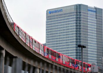 Barclays Bank -pankin pääkonttori Lontoon Canary Wharfilla. Pankki tuomittiin toukokuussa Yhdysvalloissa suuriin korvauksiin valuuttamarkkinoiden manipuloinnista.