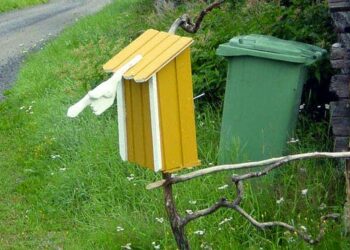 Kaikkien Suomessa asuvien ihmisten tulee olla tasavertaisessa asemassa myös postia jaettaessa.