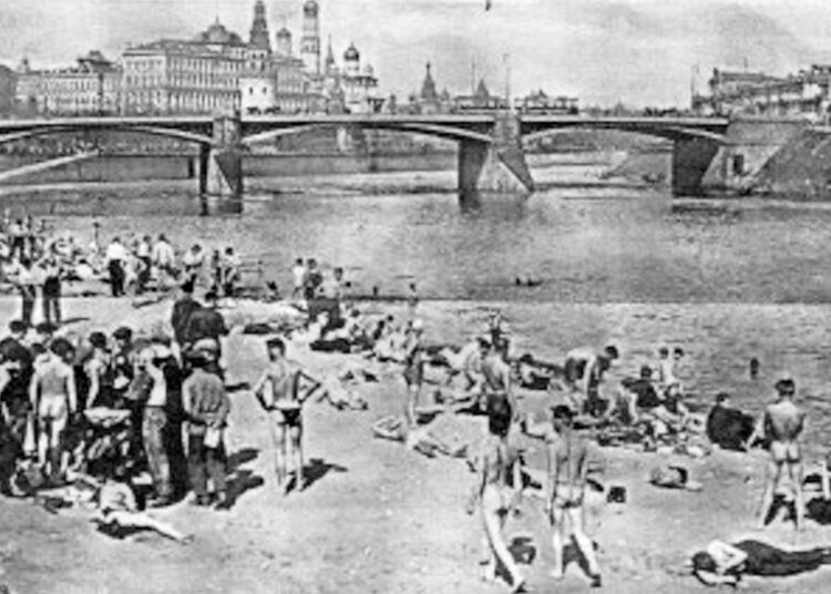 1920-luvulla Moskovassa oli nudistiranta viiden minuutin matkan päässä Kremlistä.