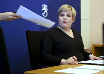 Valtiovarainministeri Annika Saarikon mukaan Suomen toimissa ei ole niinkään kyse enää talouden elvyttämisestä, vaan siitä, että talouskasvun jatkuminen pystyttäisiin turvaamaan.