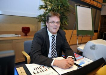 Puoluesihteeri Jarmo Korhonen uusii puolueen varainkeruufilosofian.