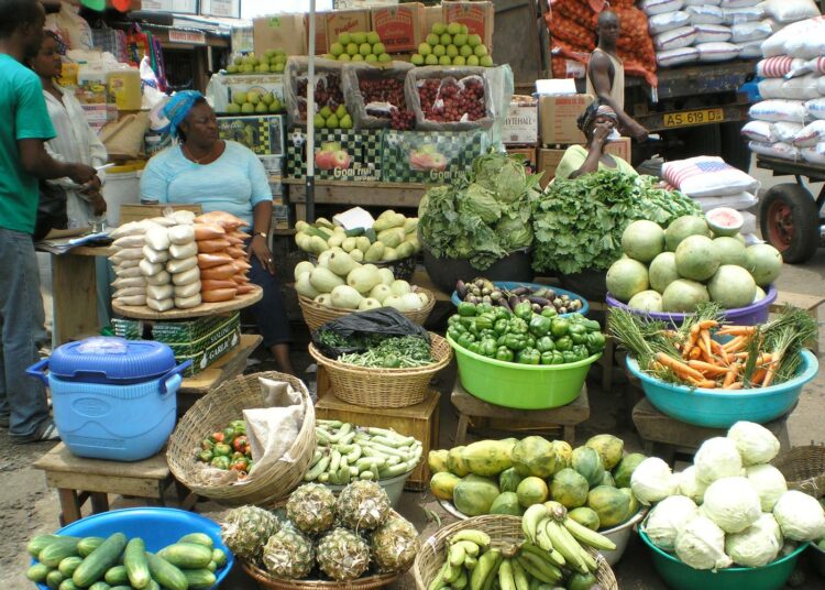 Torikauppaa Kumasissa, Ghanassa.